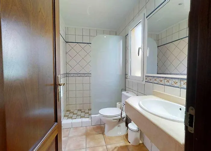 Anju Villas, At 100 Meters Far Of The וילה