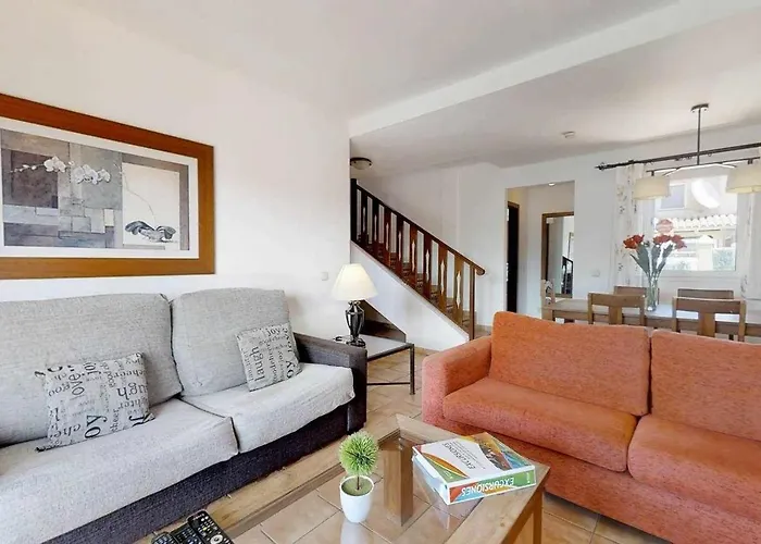 Anju Villas, At 100 Meters Far Of The וילה קורלחו