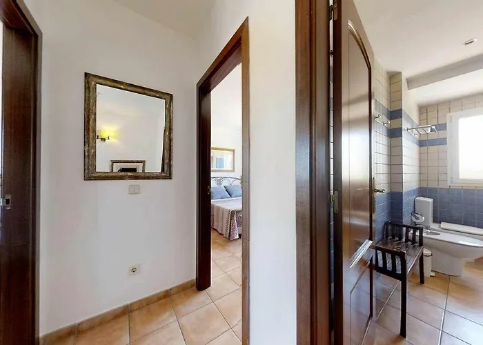 Anju Villas, At 100 Meters Far Of The קורלחו