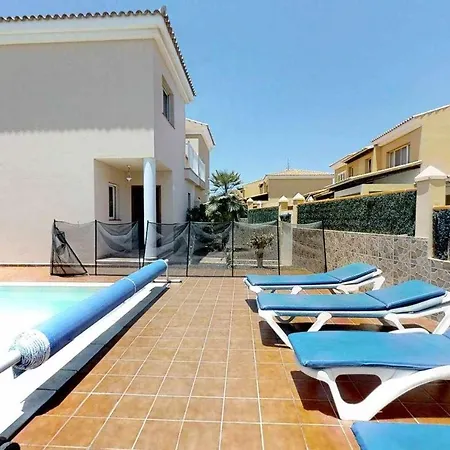 Anju Villas, At 100 Meters Far Of The * Corralejo