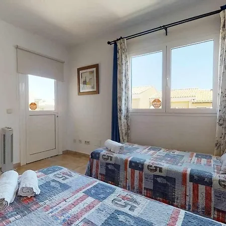 Anju Villas, At 100 Meters Far Of The Villa Corralejo