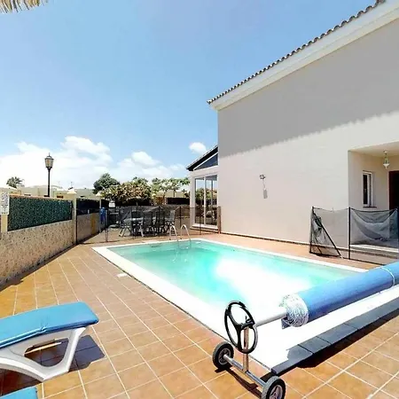 Anju Villasvilla Marga At 100 Meters Far Of The *